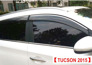 Cina Hyundai Tucson Auto Suku Cadang Injeksi Moulding Window Visor Dengan Potong Stripe pemasok