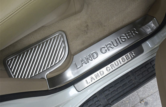 Harga yang bagus TOYOTA New Land Cruiser LC200 2015 2016 Pintu sisi stainless steel Sill Scuff Plate on line