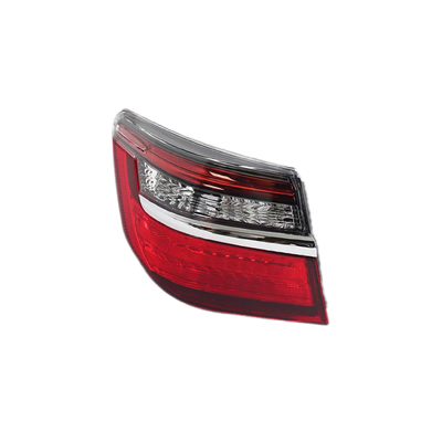 Harga yang bagus 8158006450 Toyota Camry Lampu depan lampu belakang Plastik 8155133670 Untuk pencahayaan mobil on line