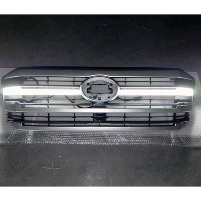 Harga yang bagus 5310160450 Toyota ABS Plastic Front Grille Radiator Grill Dengan Led Light OEM 5310160450 on line